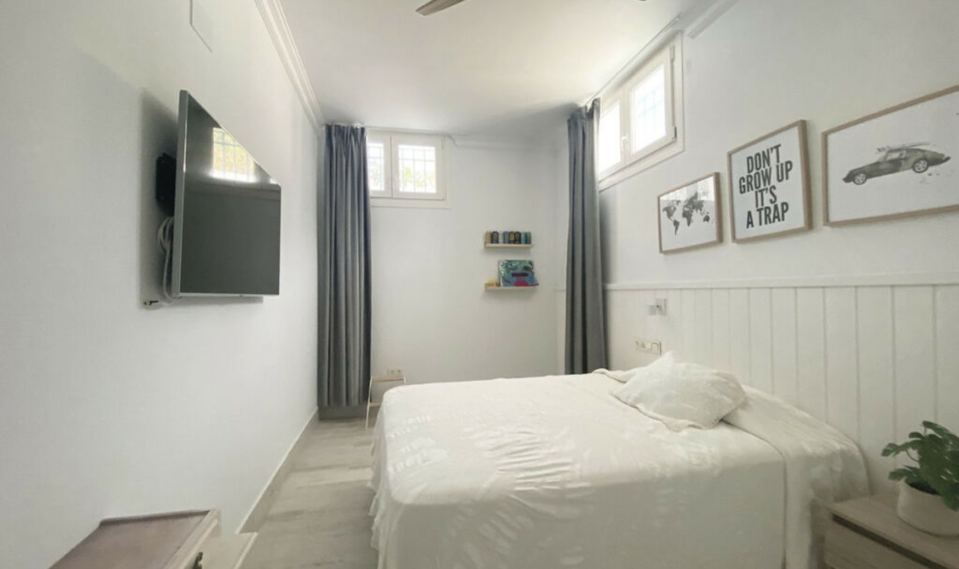 Resale - House -
Marbella