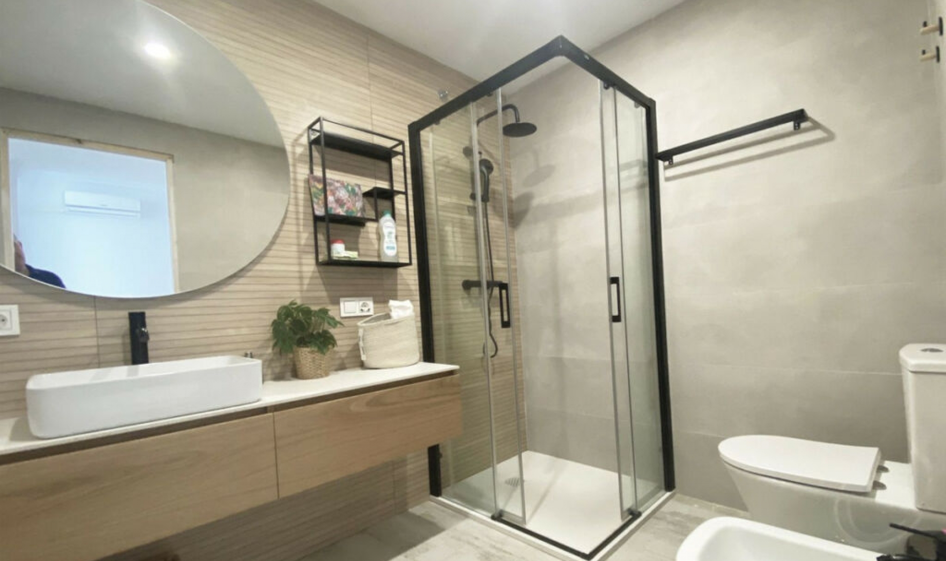 Resale - House -
Marbella