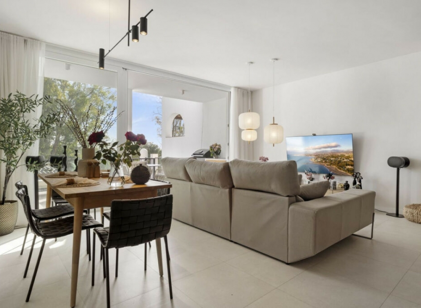 Resale - House -
Marbella