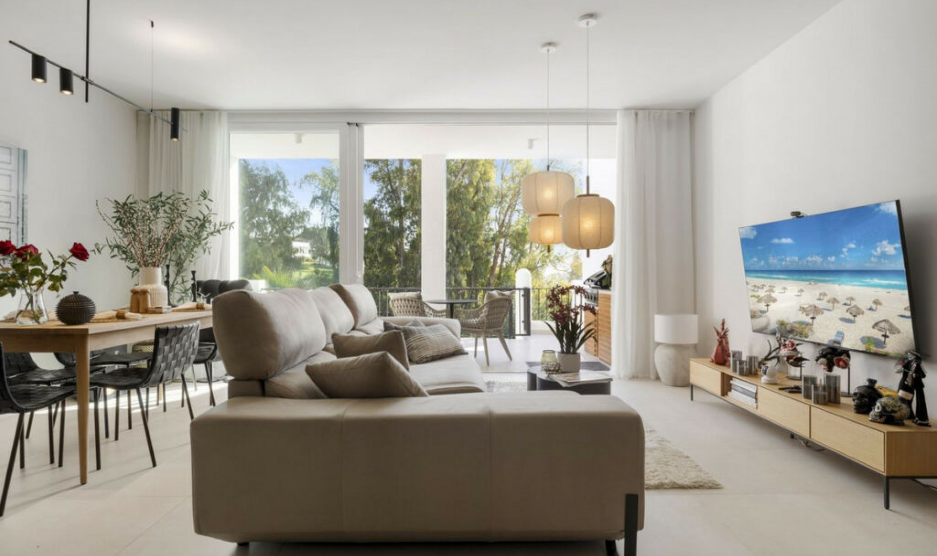 Resale - House -
Marbella