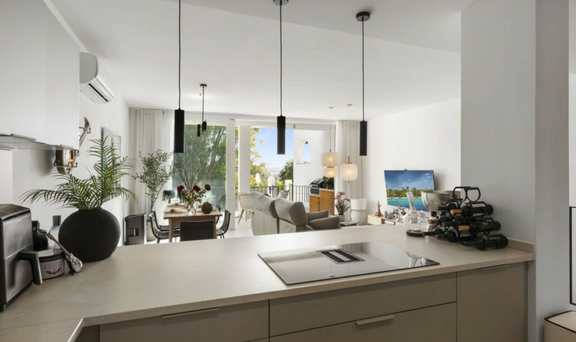 Resale - House -
Marbella