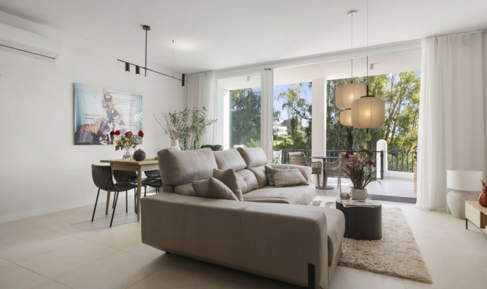 Resale - House -
Marbella