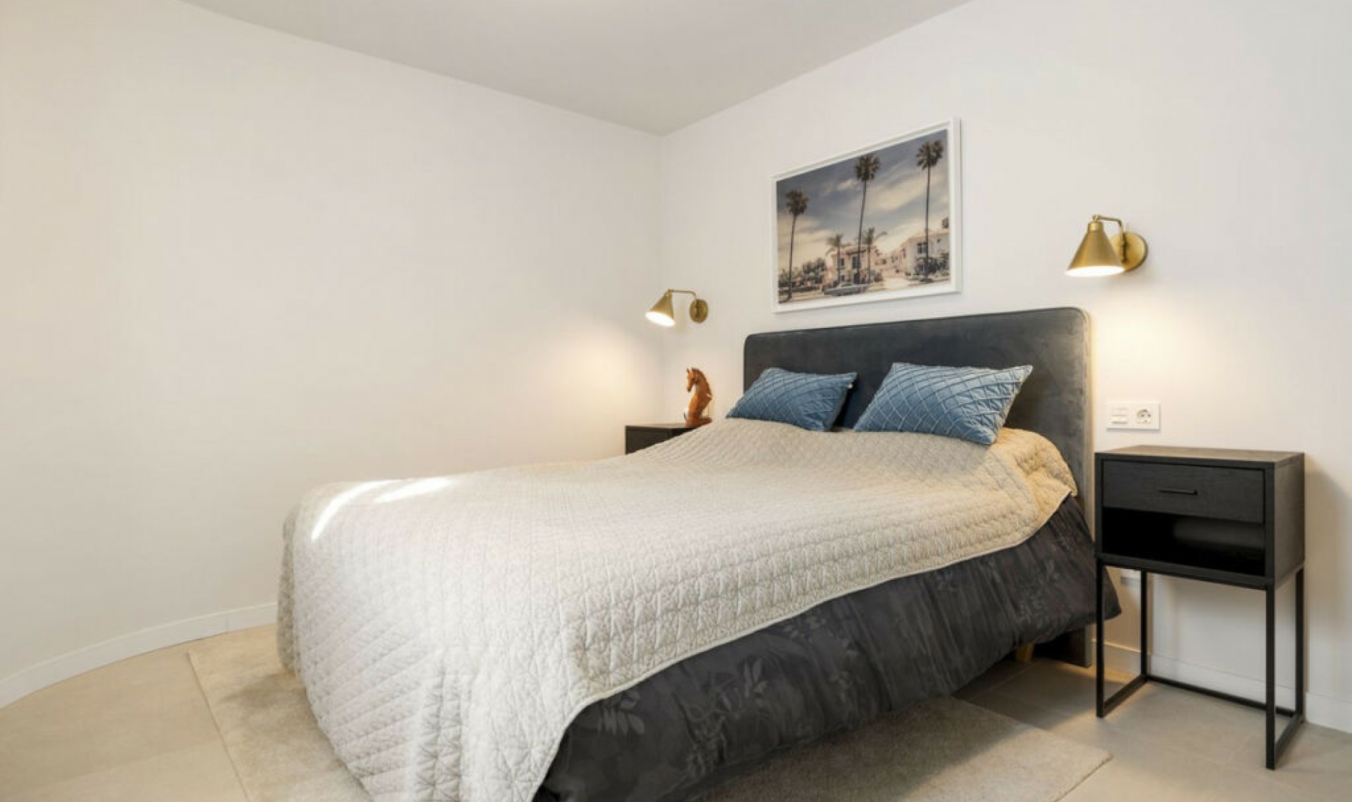 Resale - House -
Marbella