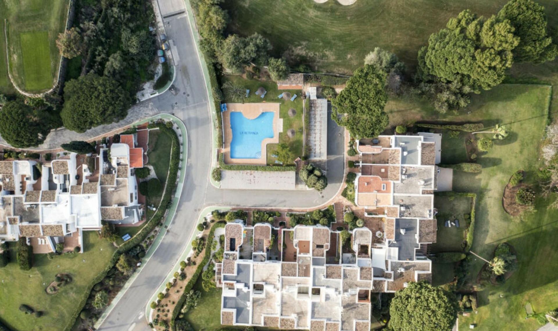 Resale - House -
Marbella