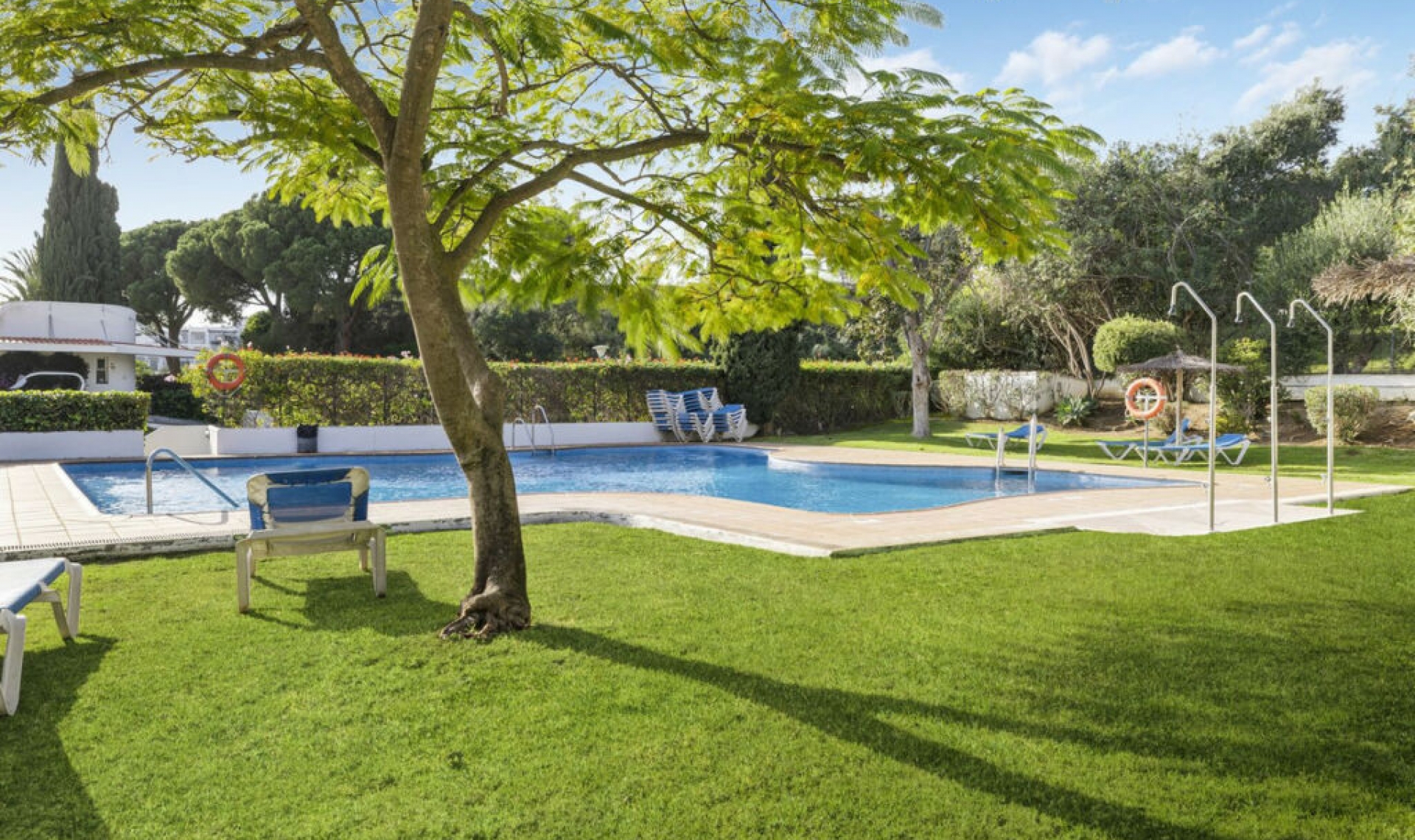 Resale - House -
Marbella