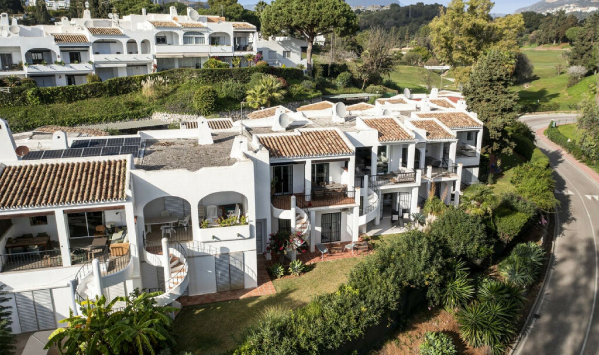 Resale - House -
Marbella