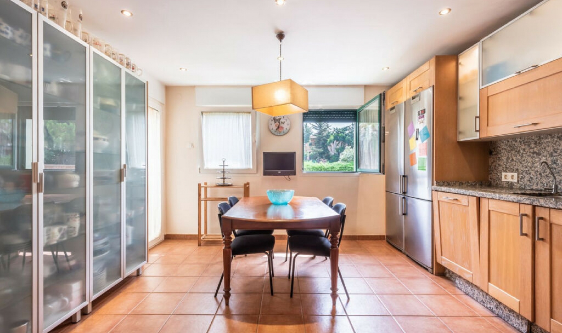 Resale - House -
Marbella