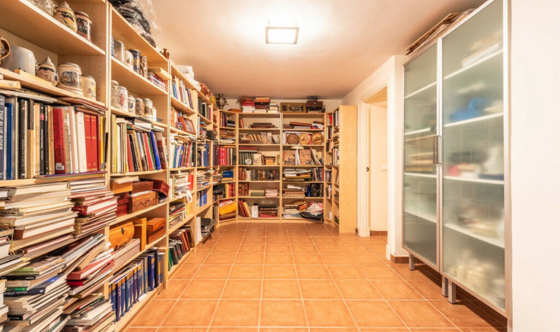 Resale - House -
Marbella