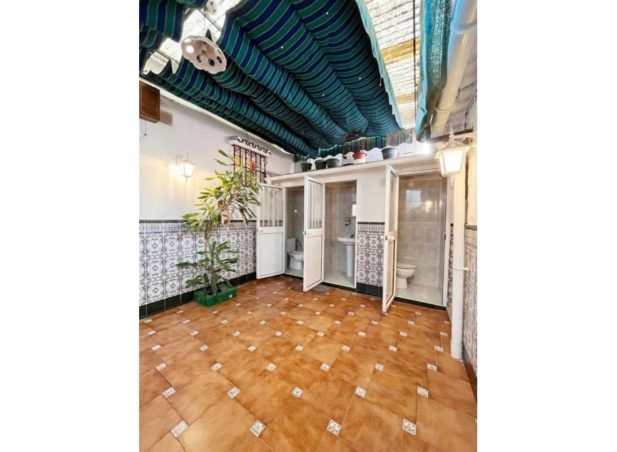 Resale - House -
Marbella