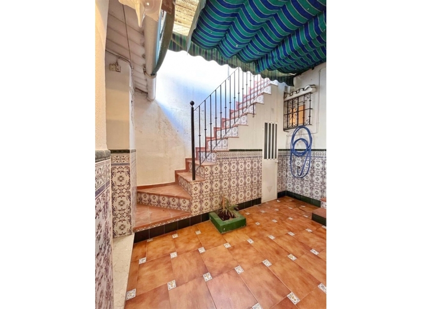 Resale - House -
Marbella