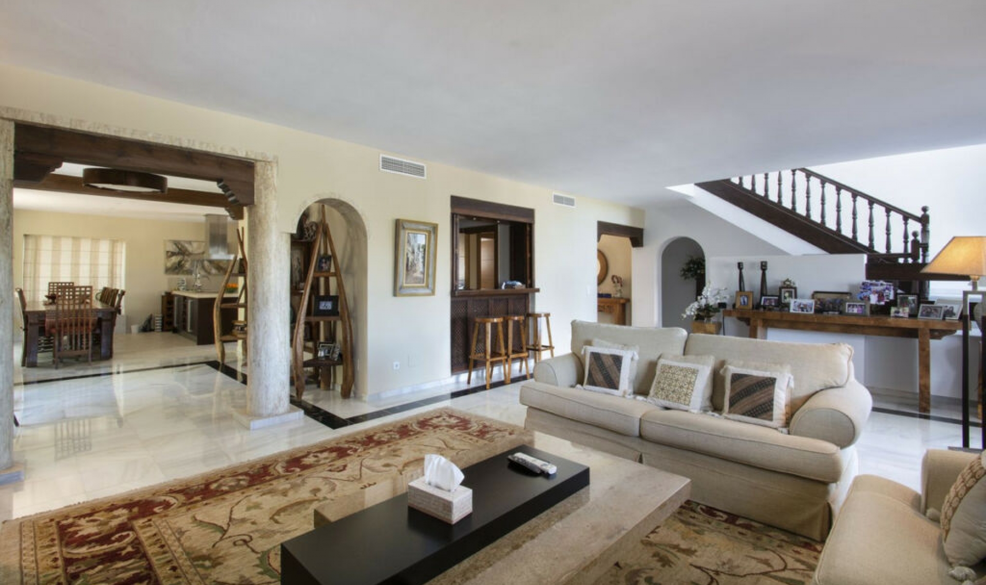 Resale - House -
Marbella