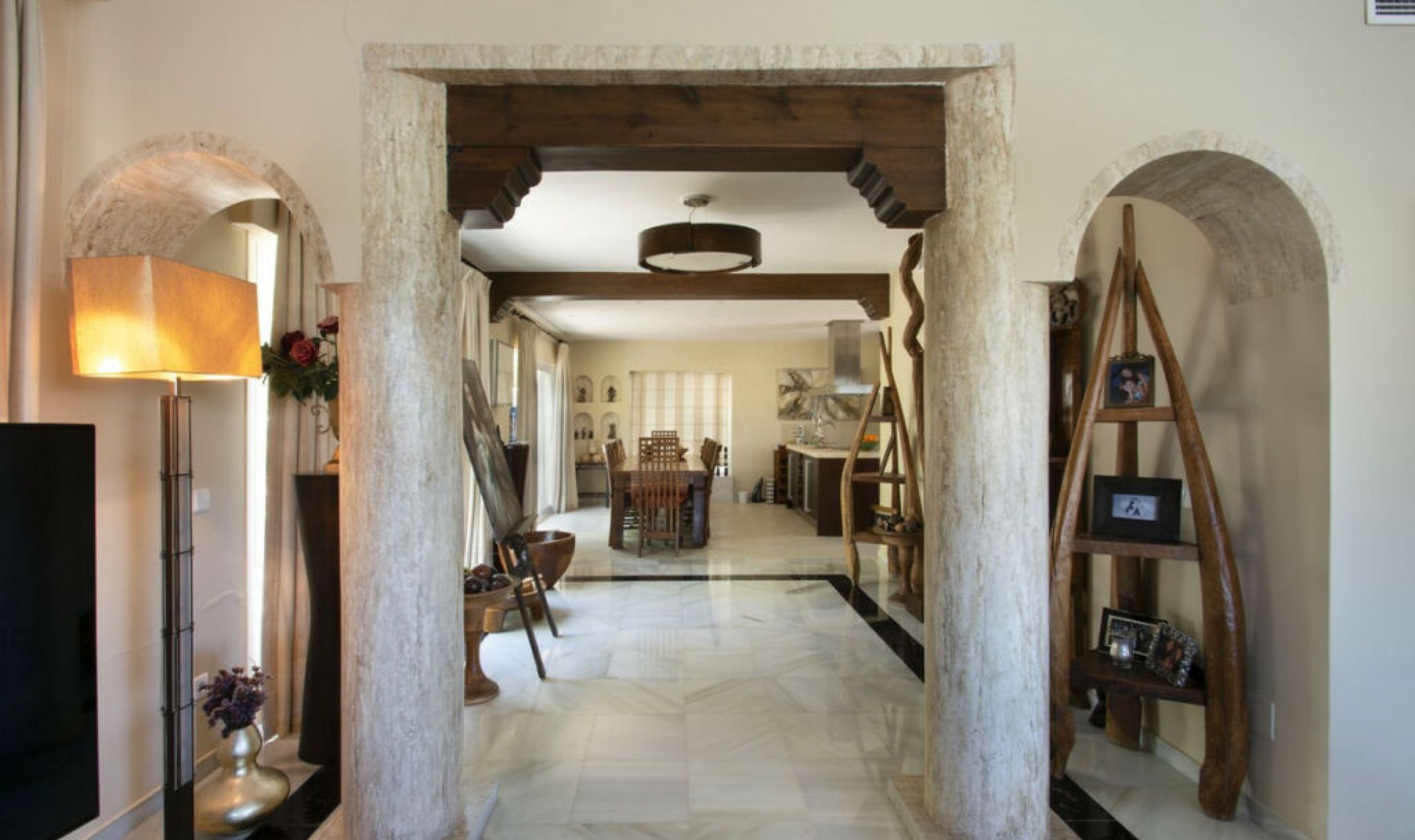 Resale - House -
Marbella