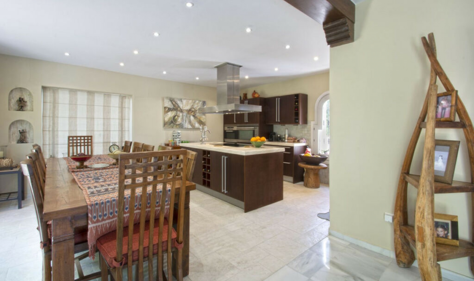 Resale - House -
Marbella