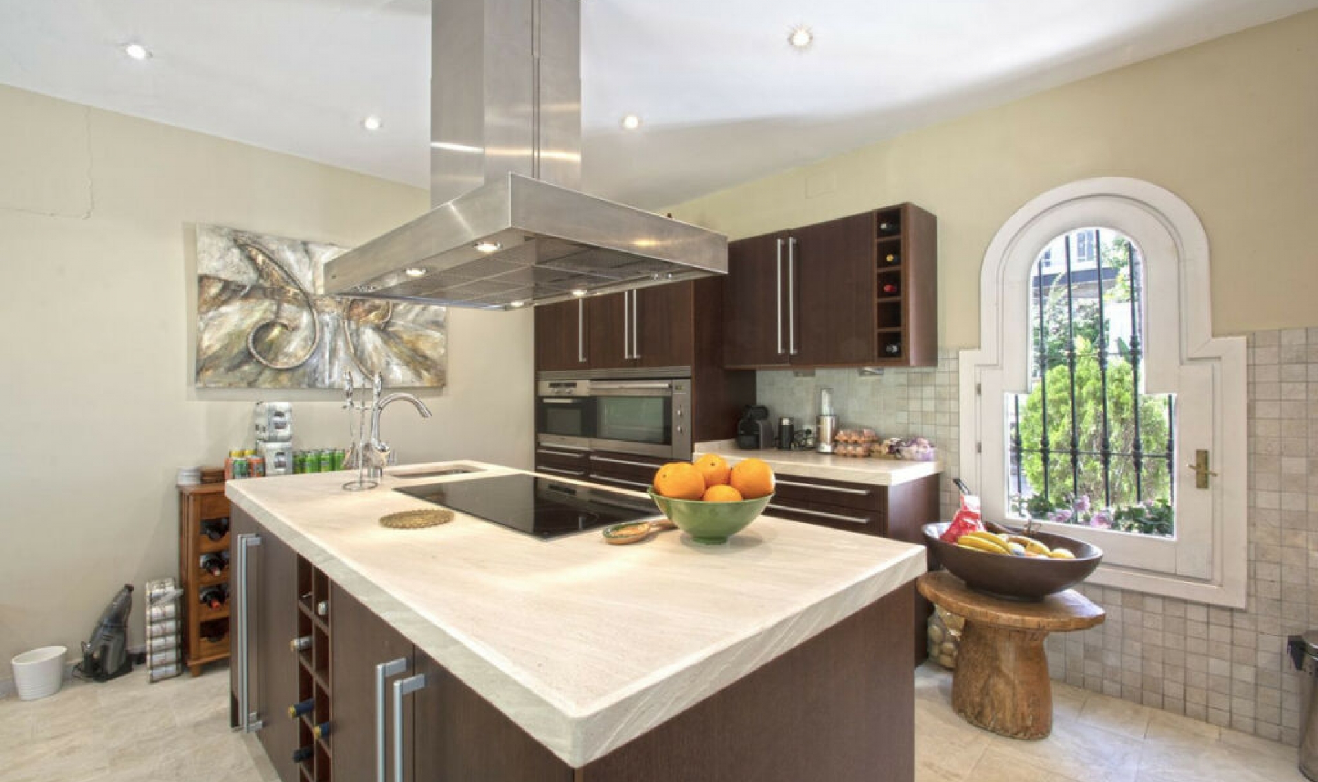 Resale - House -
Marbella