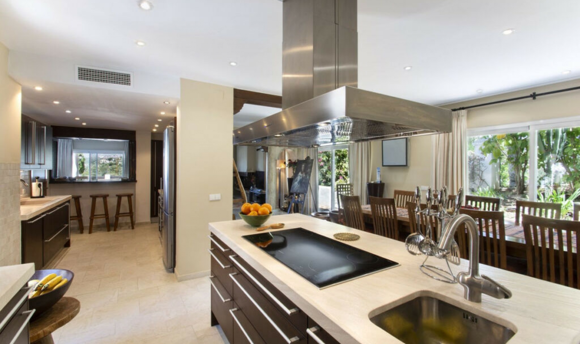 Resale - House -
Marbella