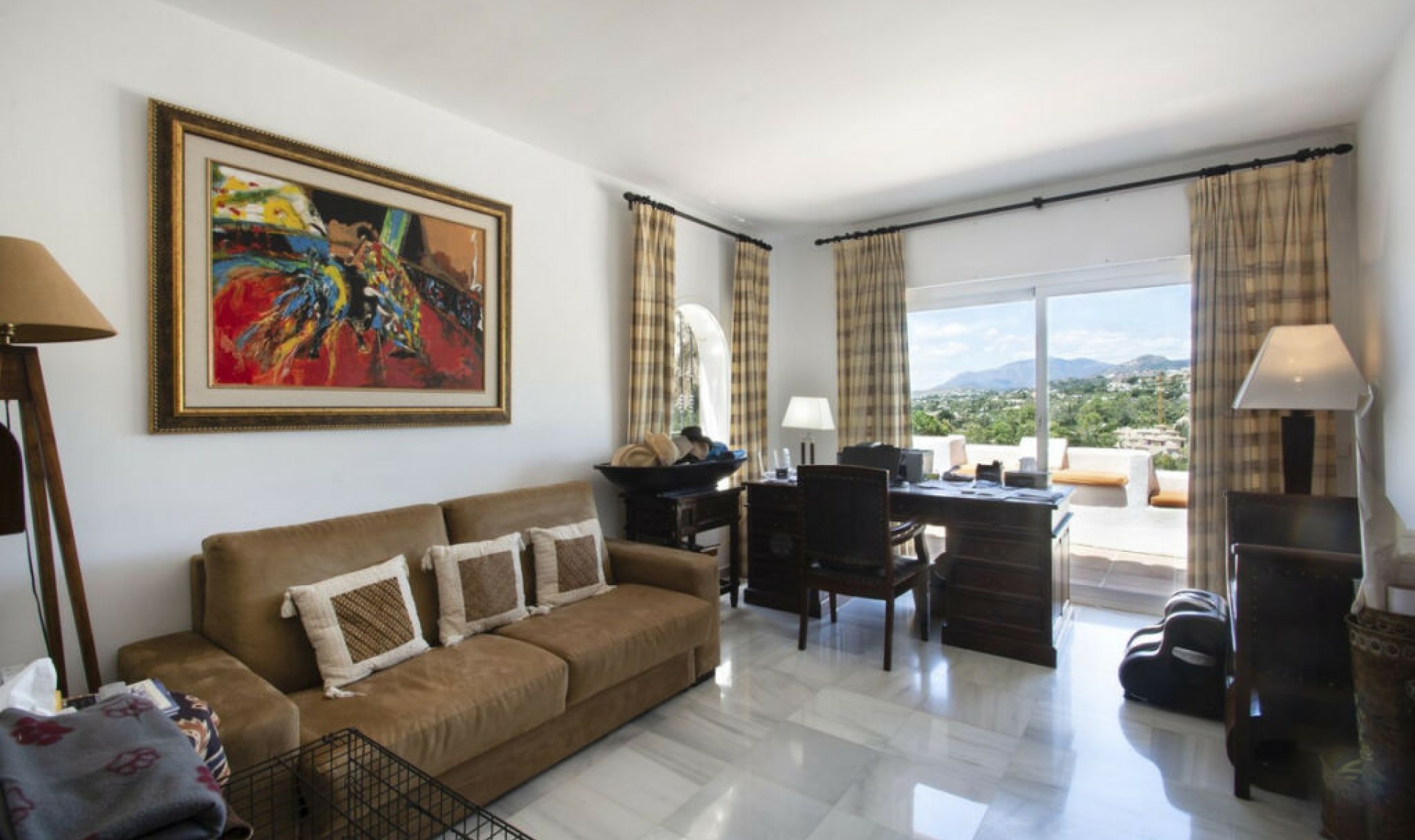 Resale - House -
Marbella