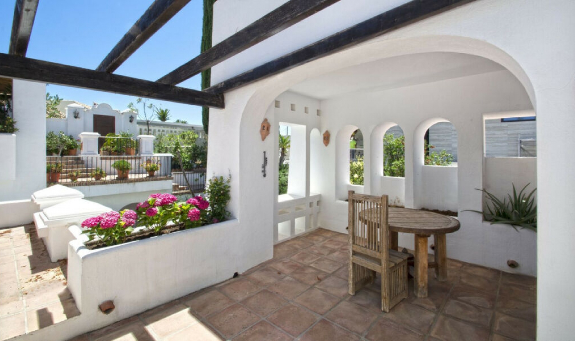 Resale - House -
Marbella