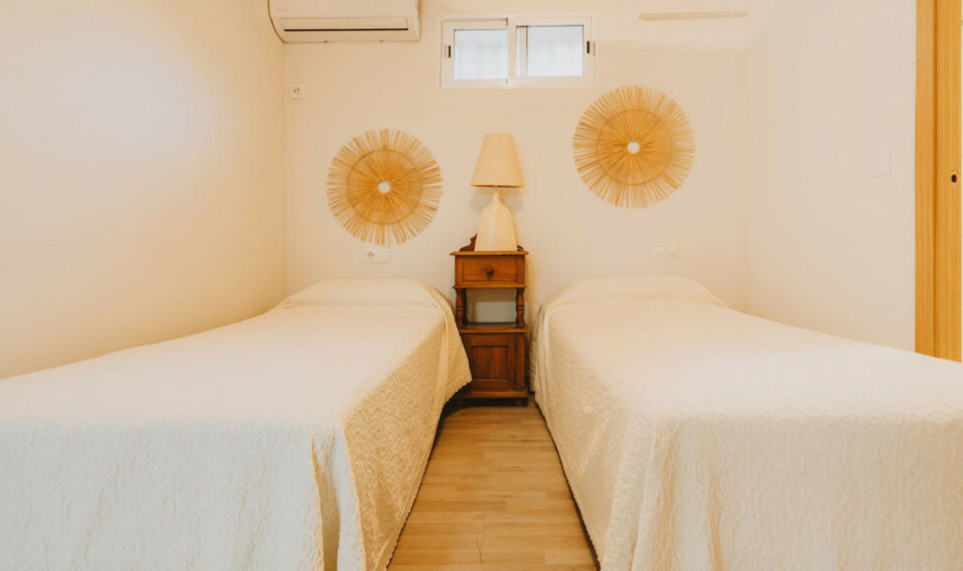 Resale - House -
Marbella