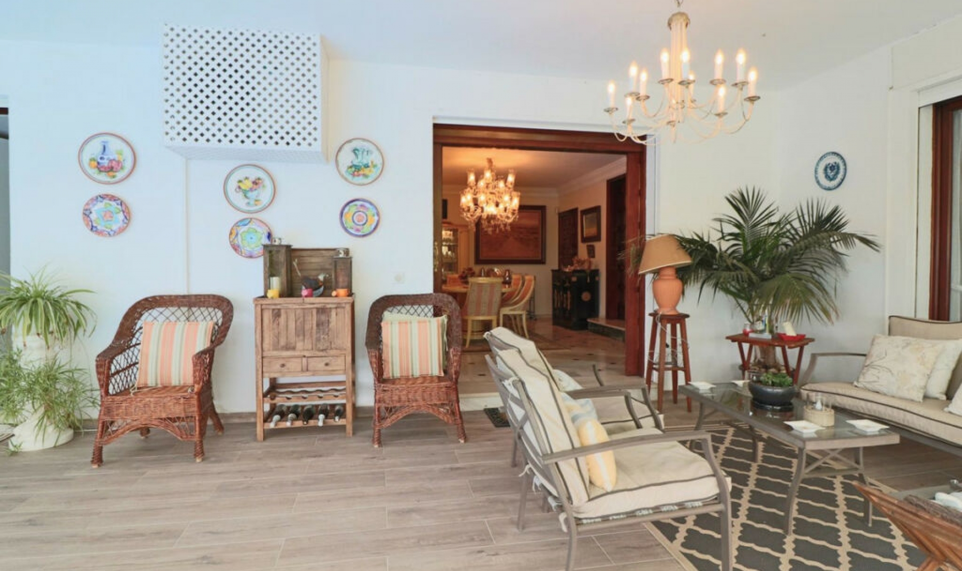 Resale - House -
Marbella