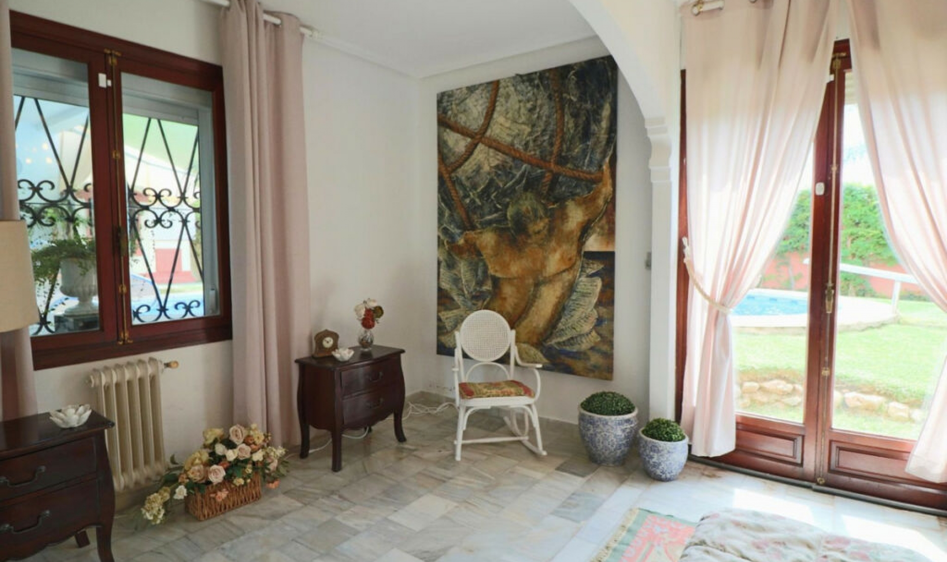 Resale - House -
Marbella