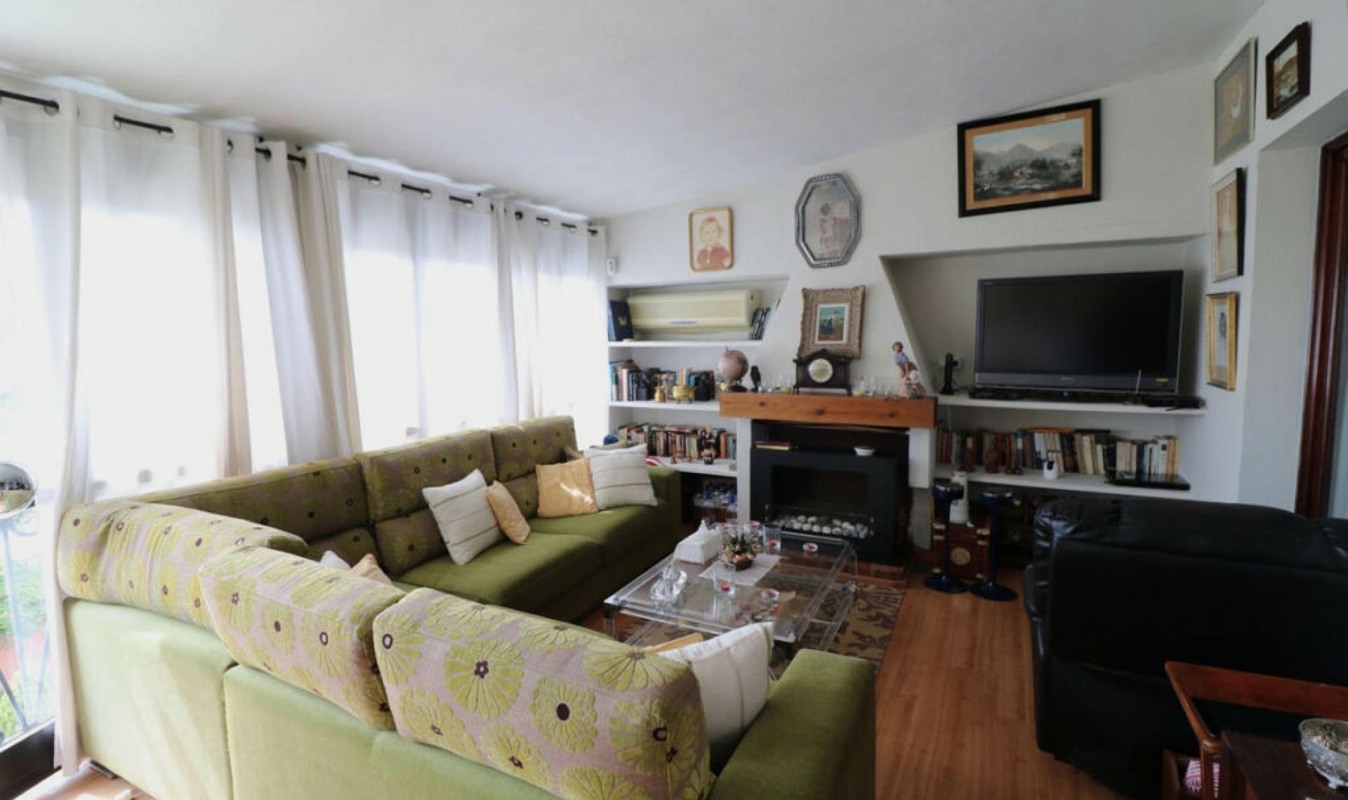 Resale - House -
Marbella