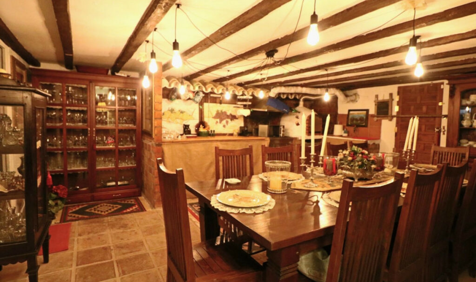 Resale - House -
Marbella