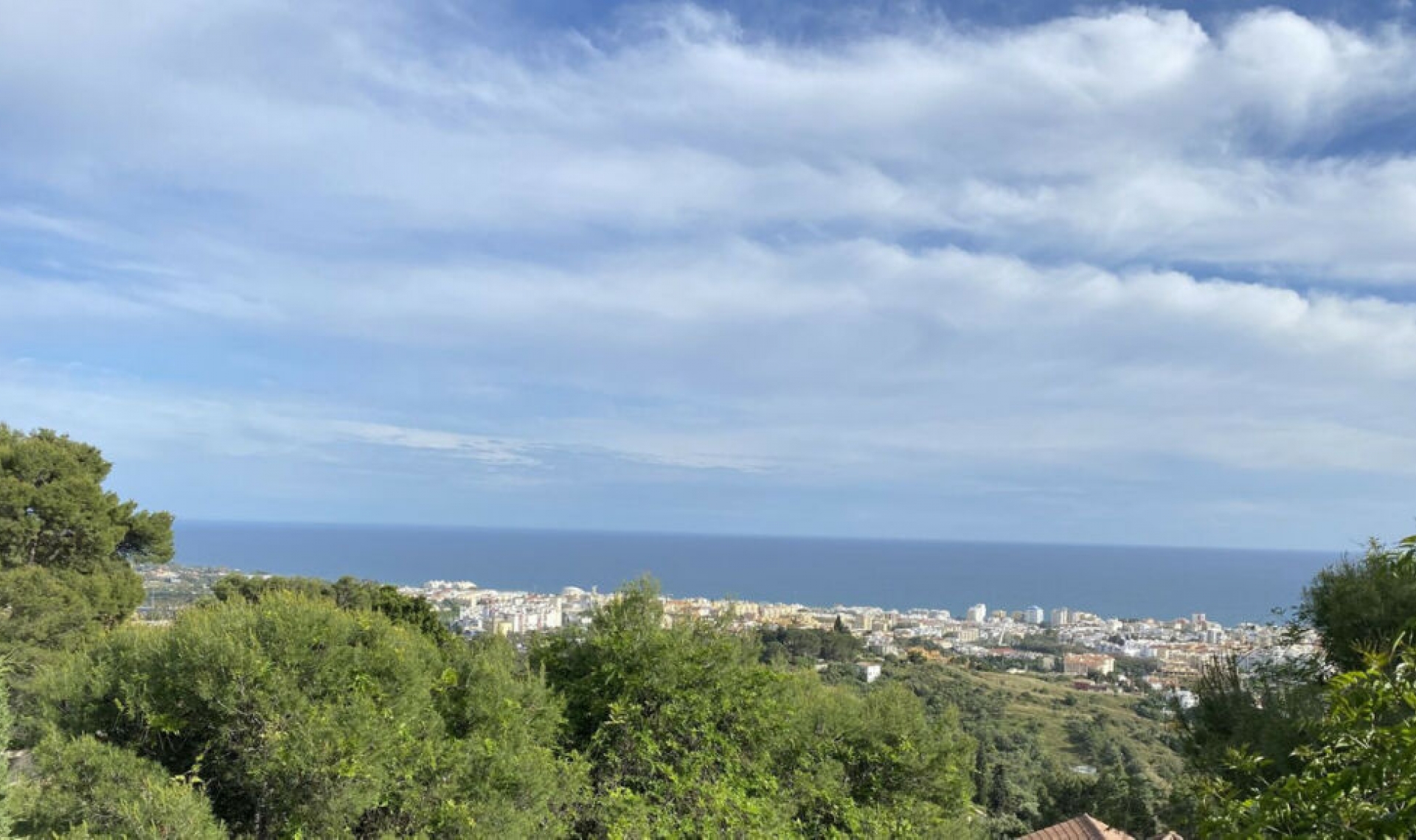 Resale - House -
Marbella