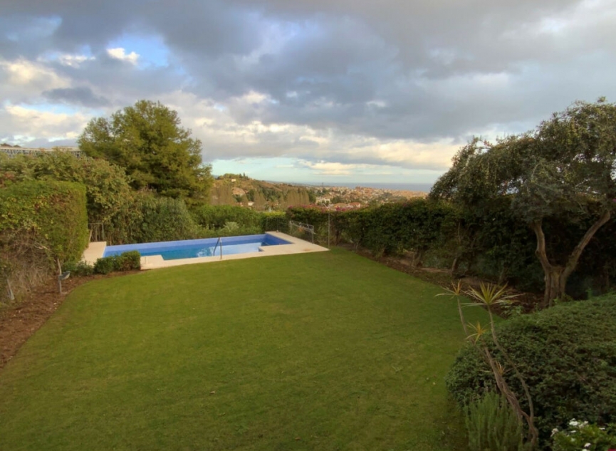 Resale - House -
Marbella