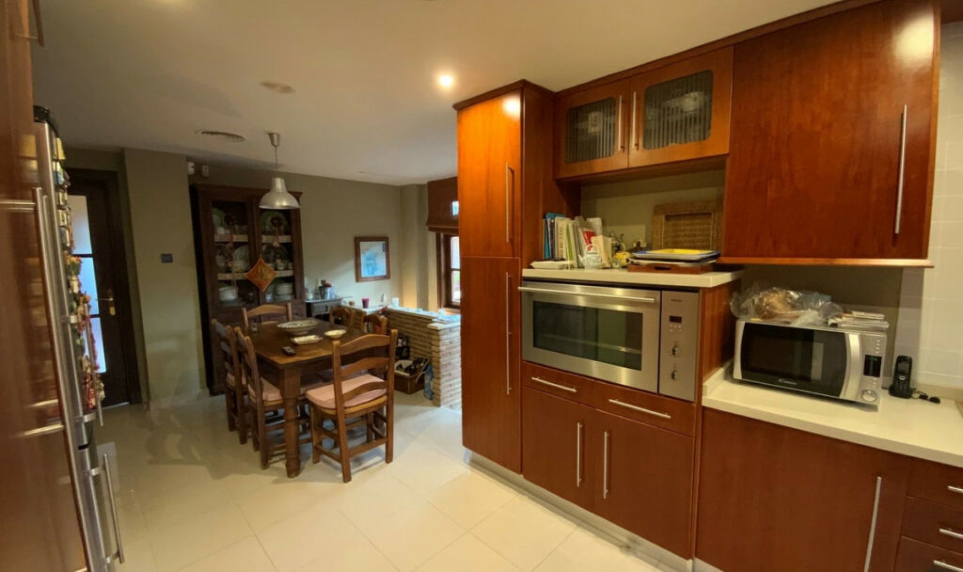 Resale - House -
Marbella