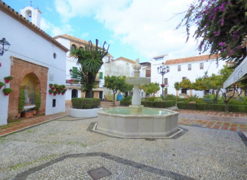 Resale - House -
Marbella