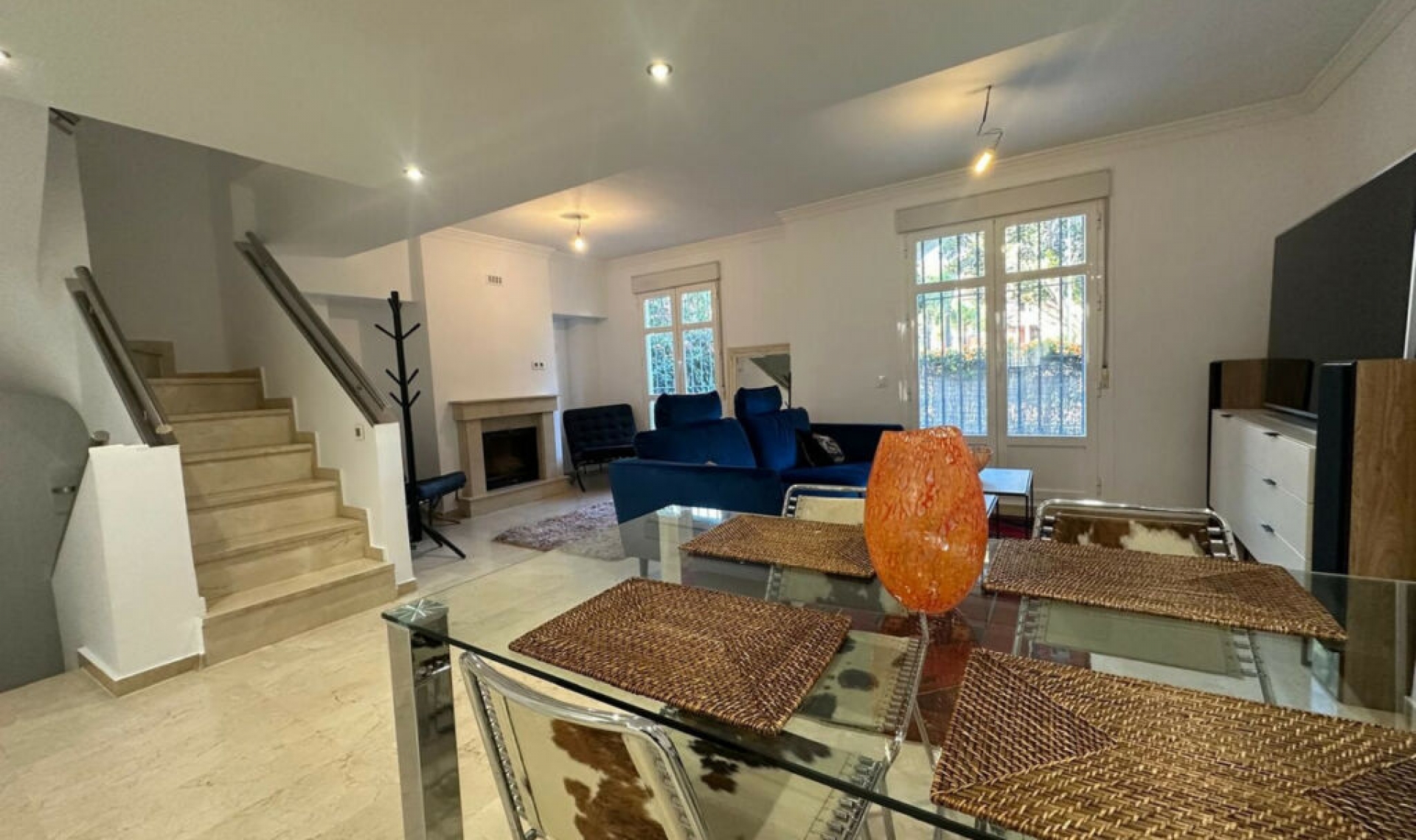 Resale - House -
Marbella
