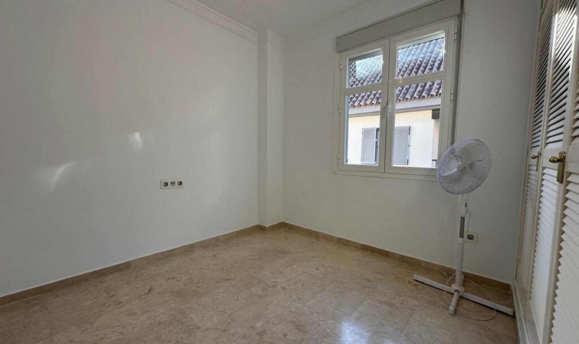 Resale - House -
Marbella