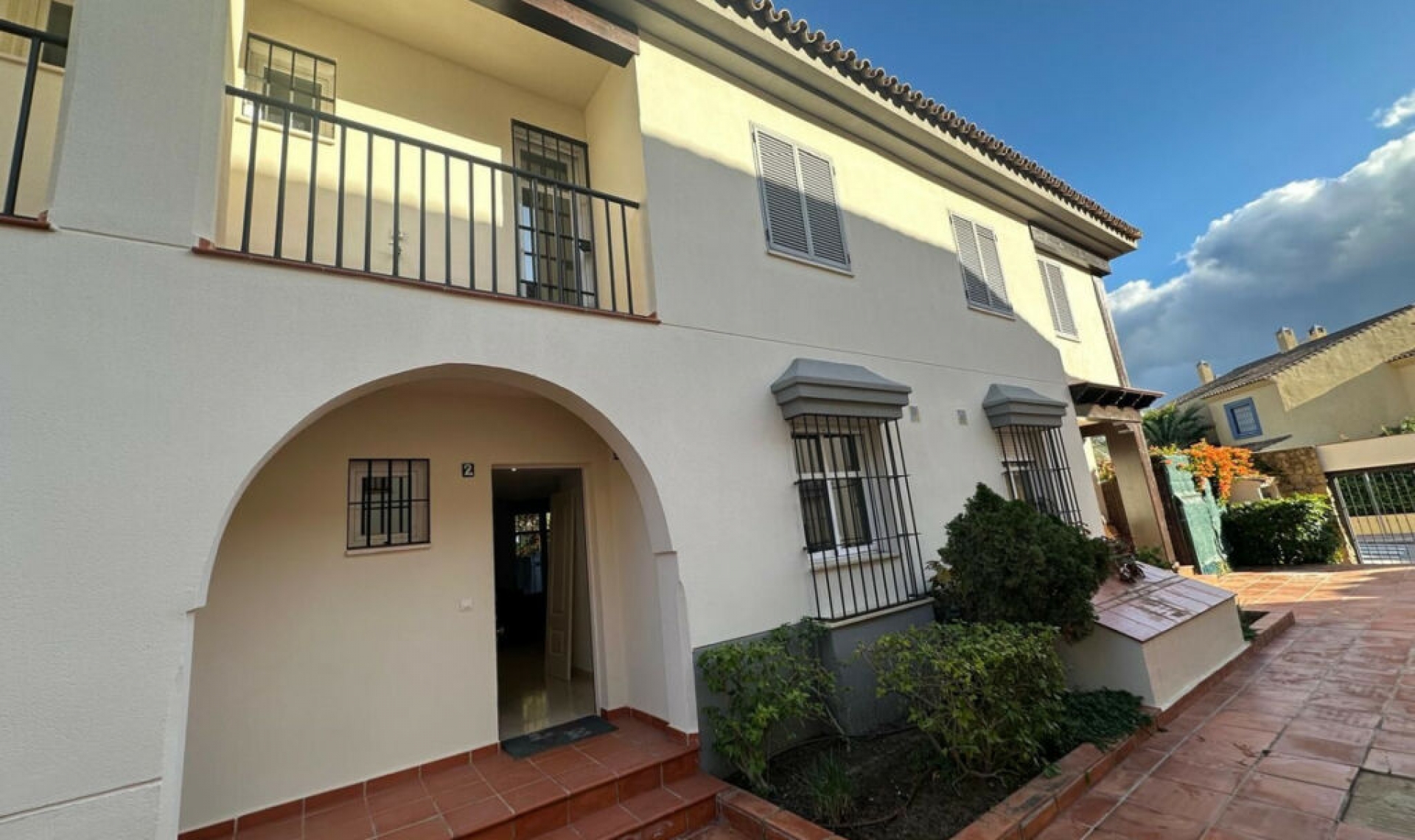Resale - House -
Marbella