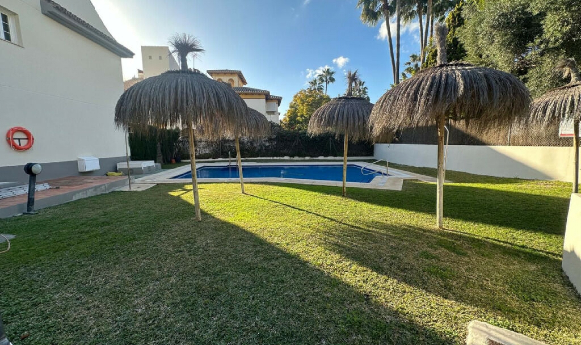 Resale - House -
Marbella