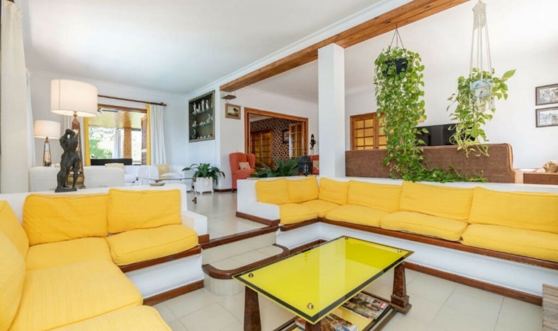 Resale - House -
Marbella