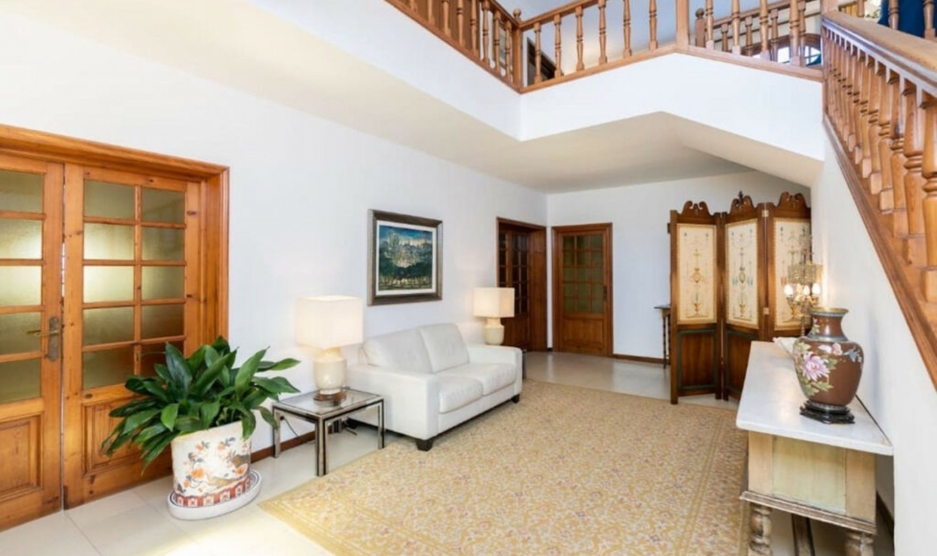 Resale - House -
Marbella