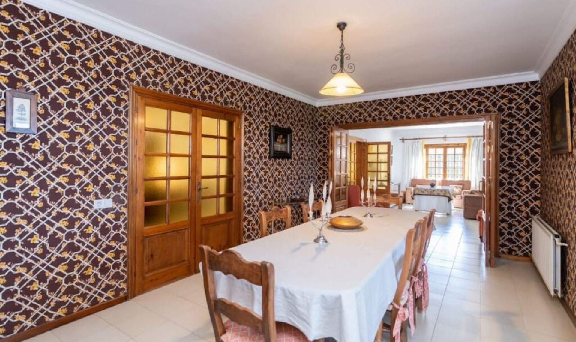 Resale - House -
Marbella