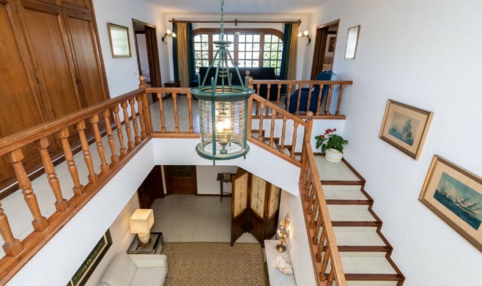 Resale - House -
Marbella