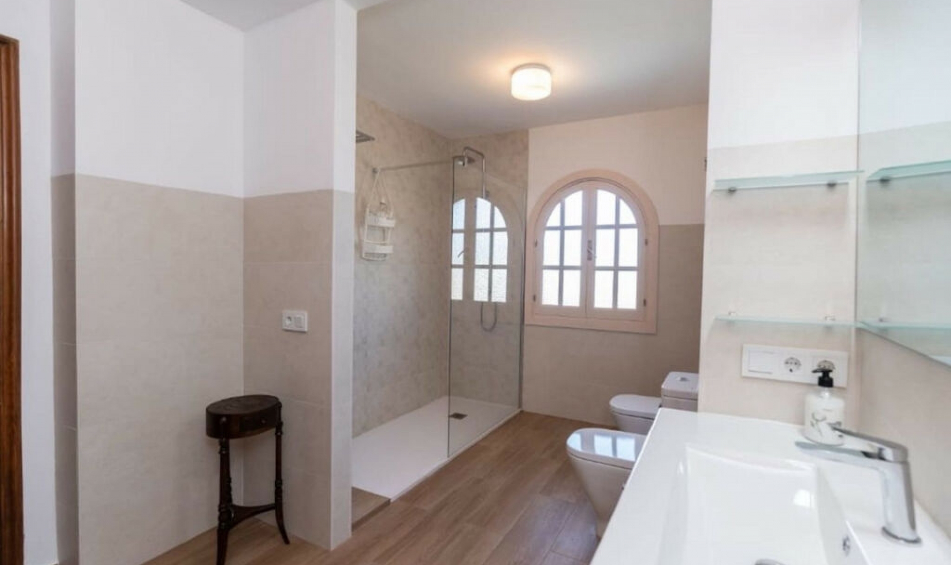 Resale - House -
Marbella