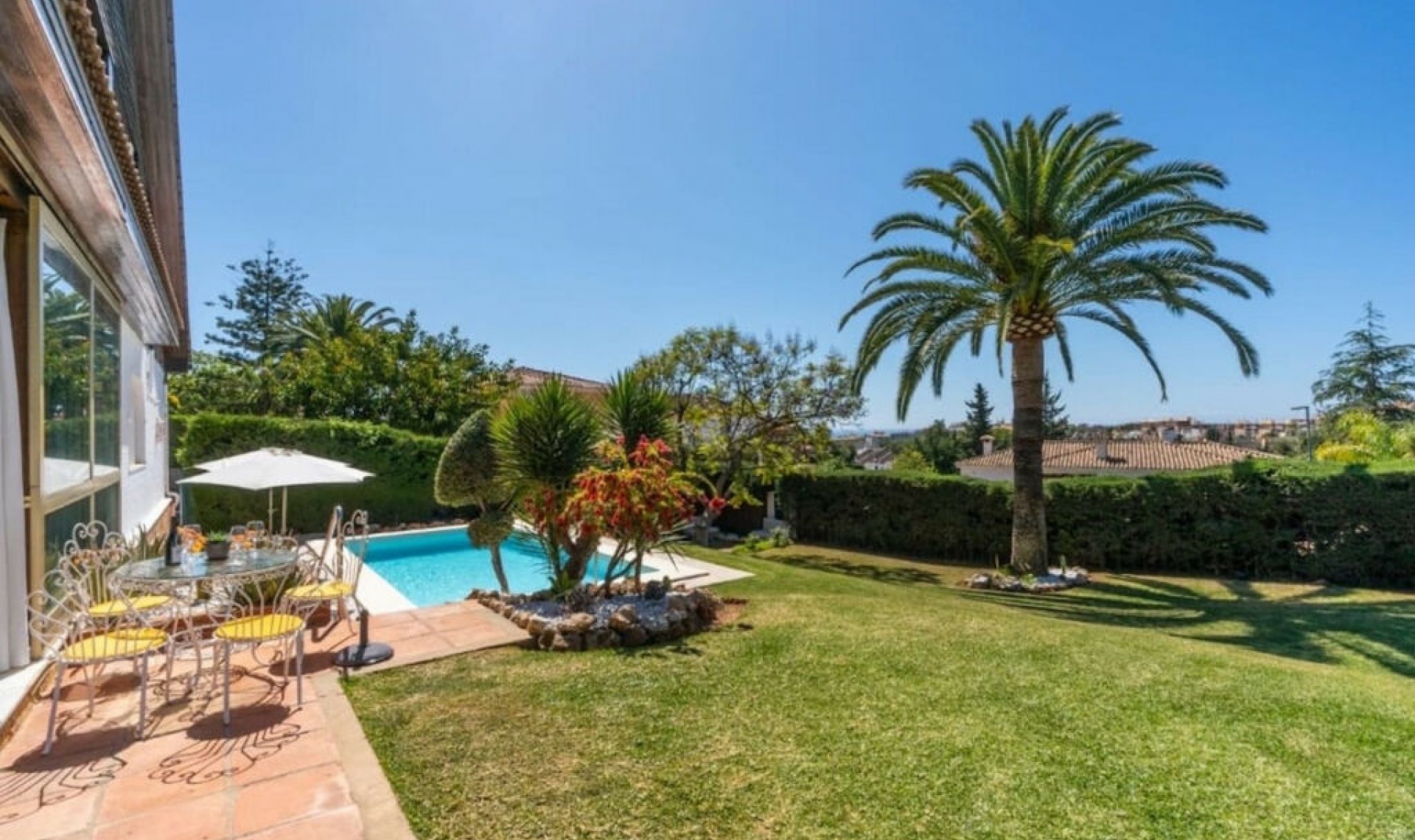 Resale - House -
Marbella