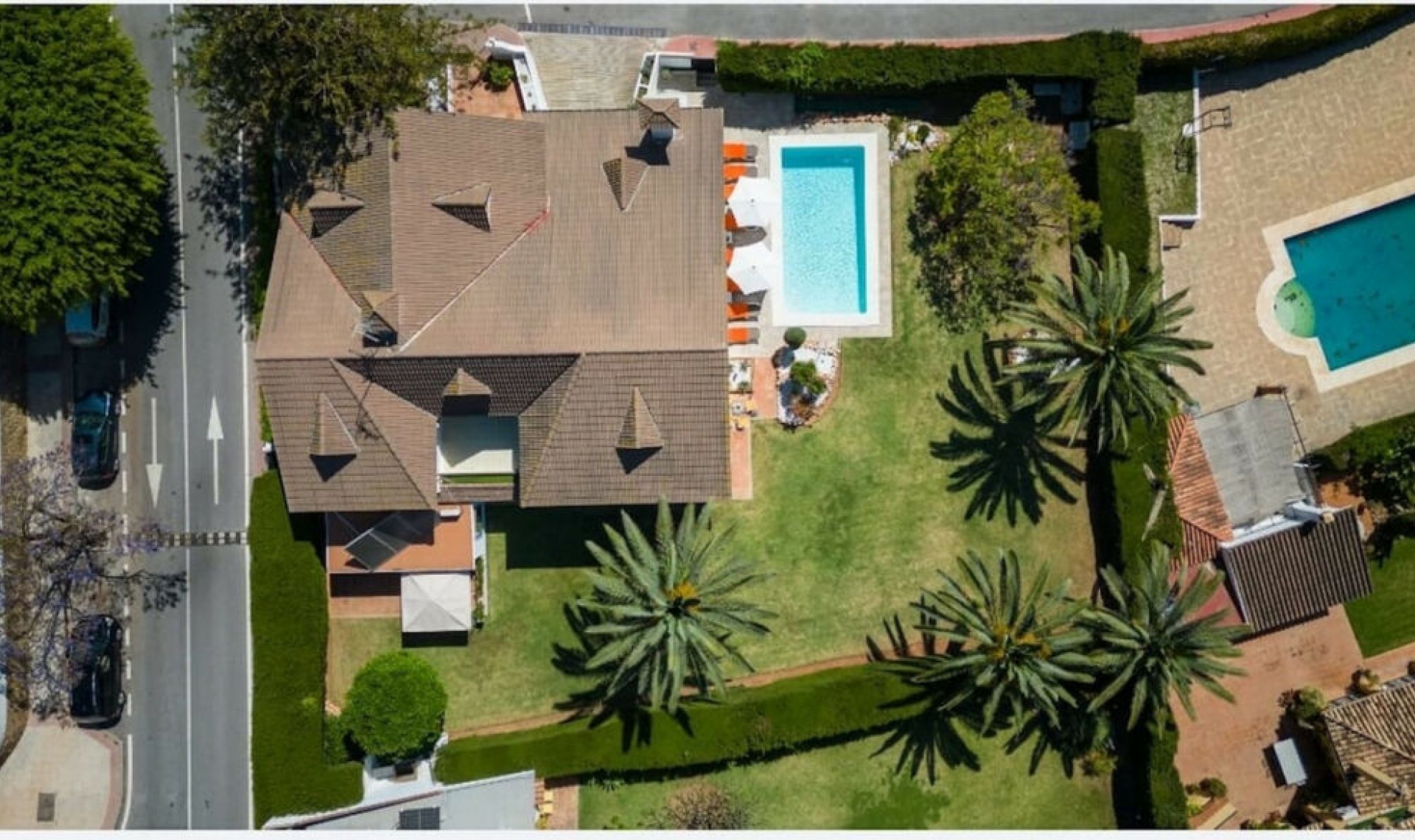 Resale - House -
Marbella