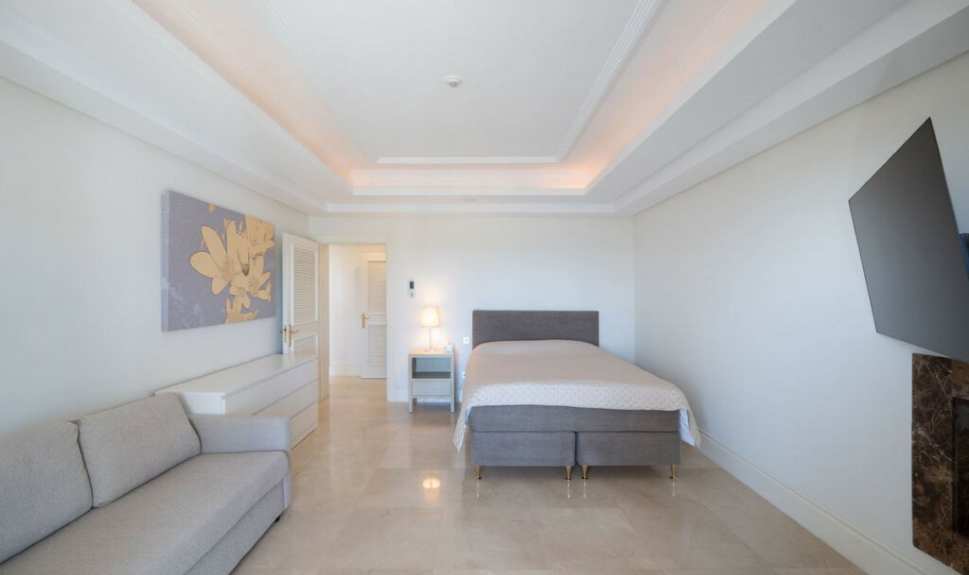 Resale - House -
Marbella