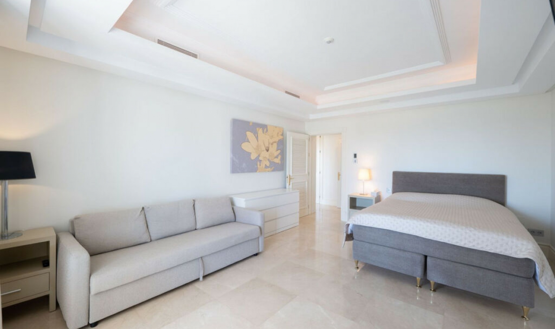 Resale - House -
Marbella