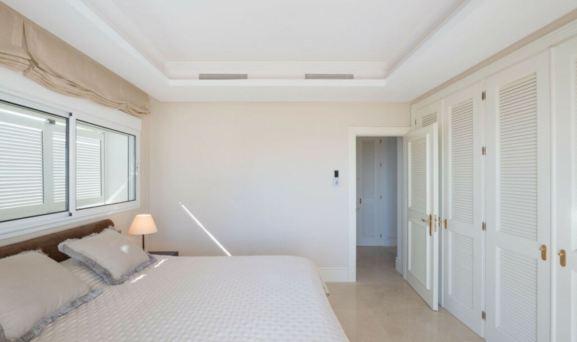 Resale - House -
Marbella