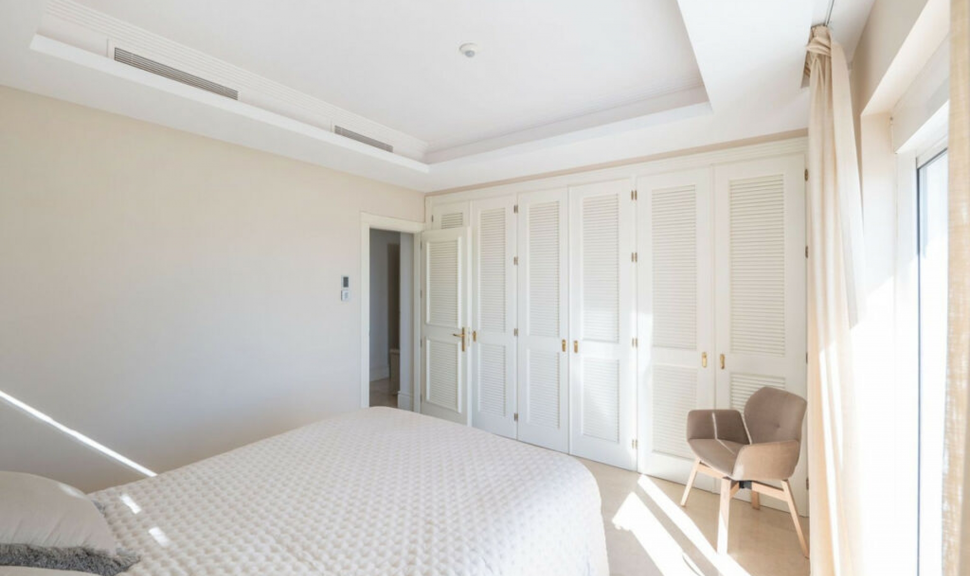 Resale - House -
Marbella