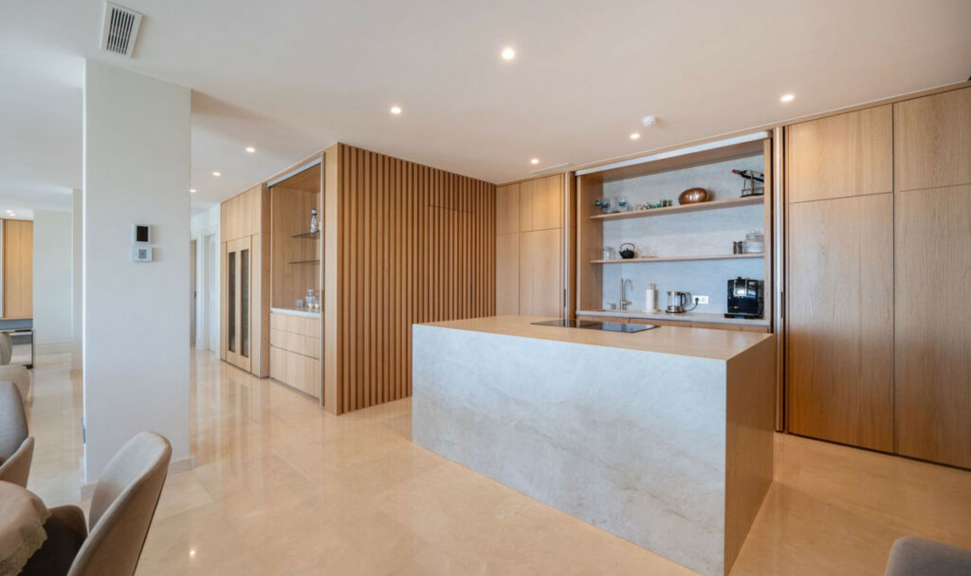 Resale - House -
Marbella