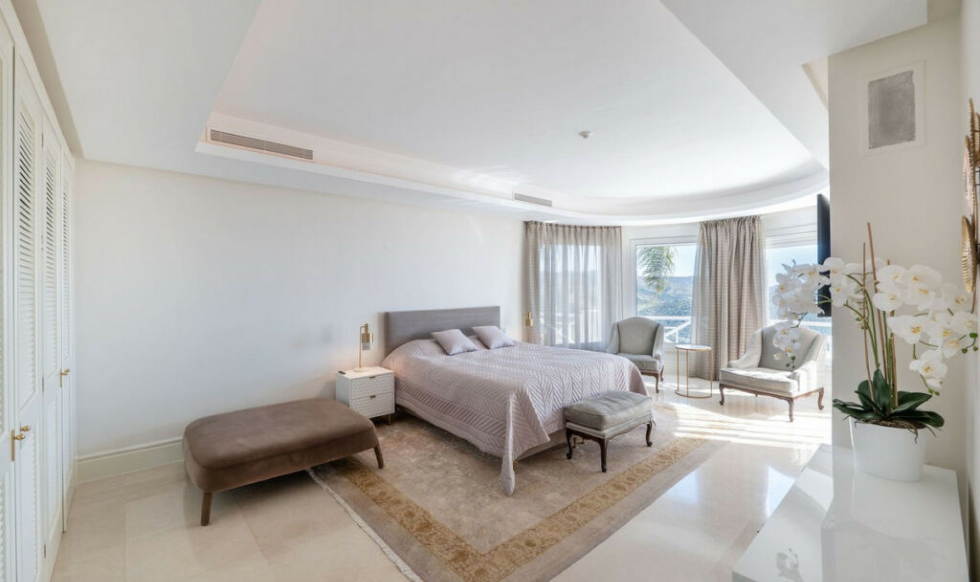 Resale - House -
Marbella