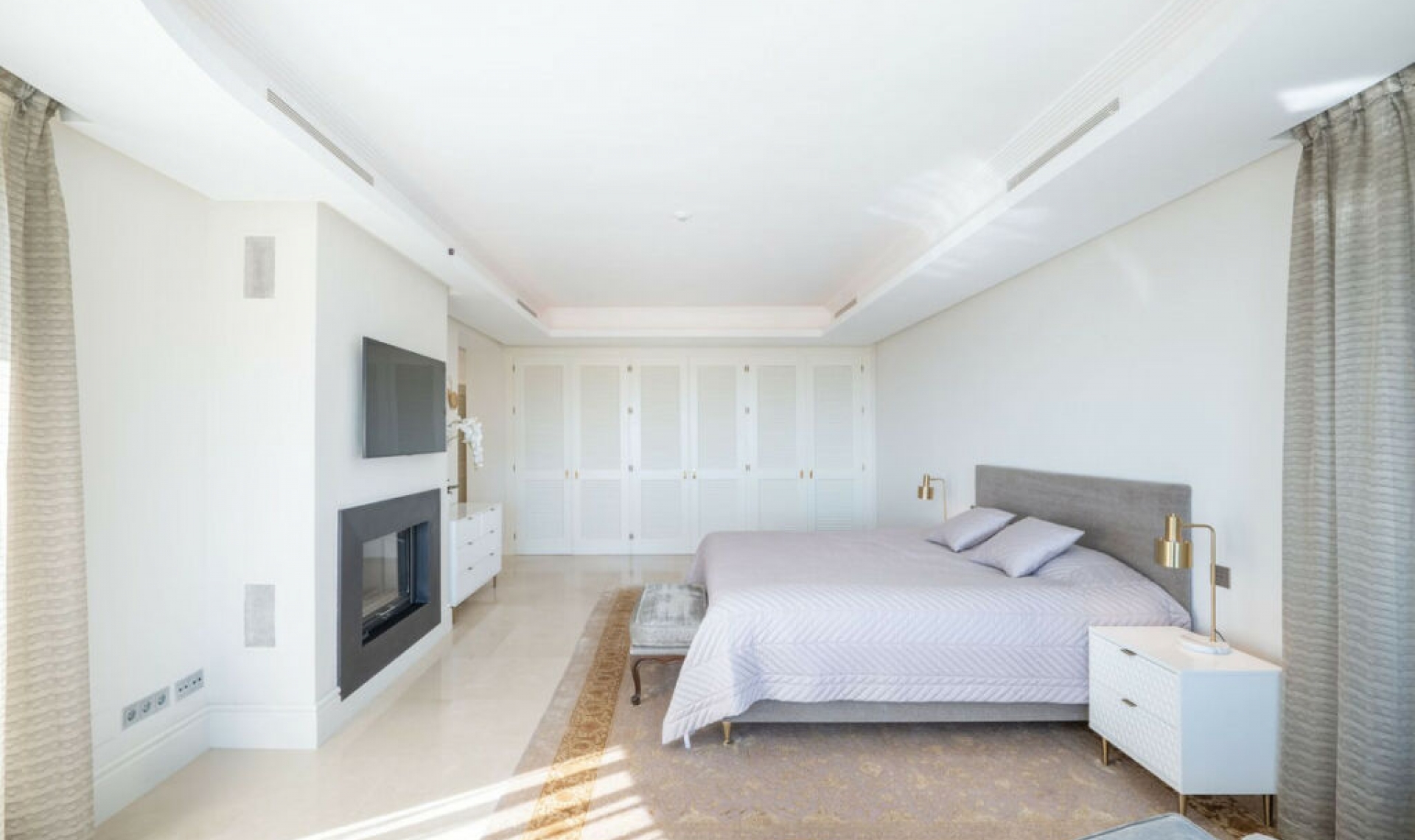 Resale - House -
Marbella