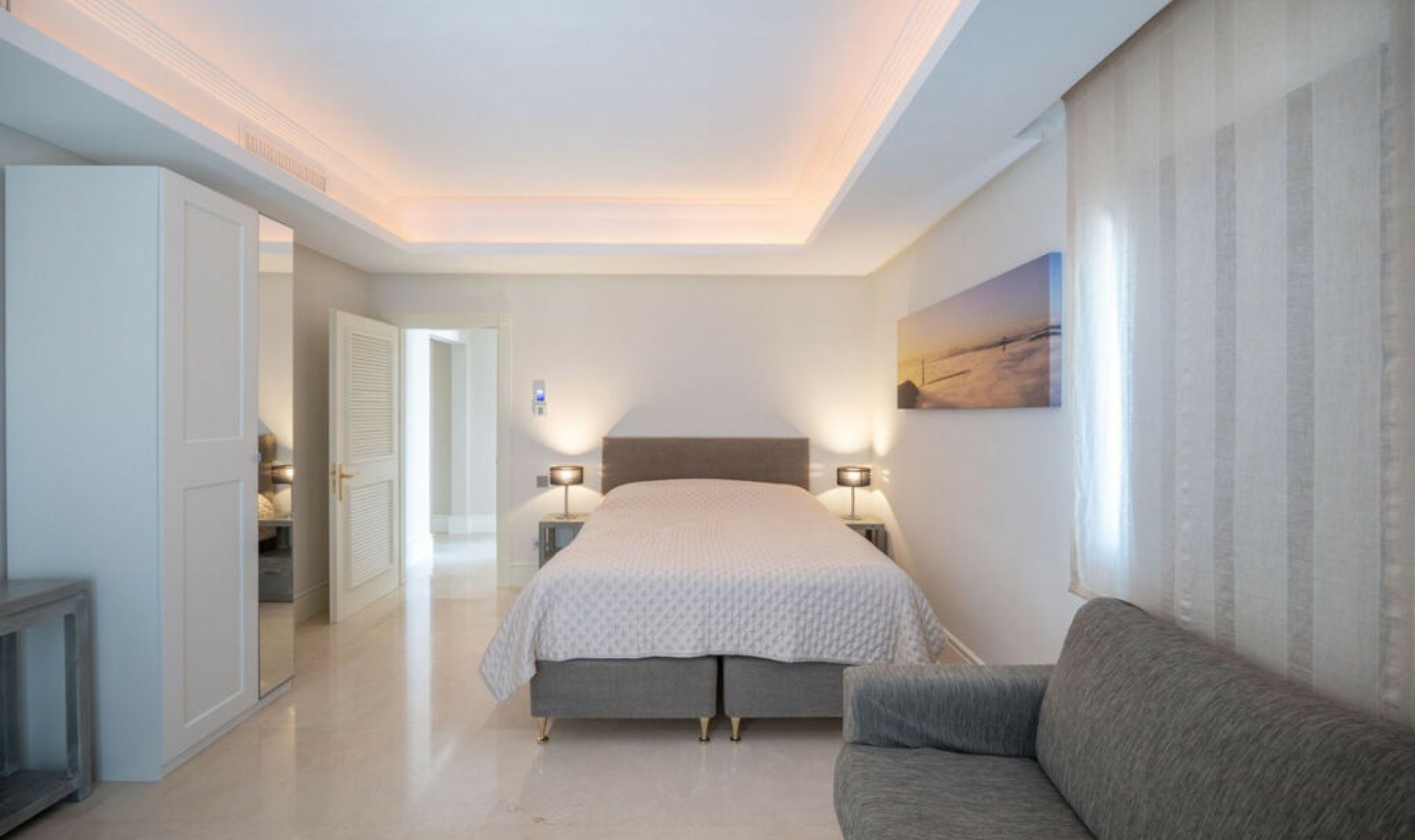 Resale - House -
Marbella