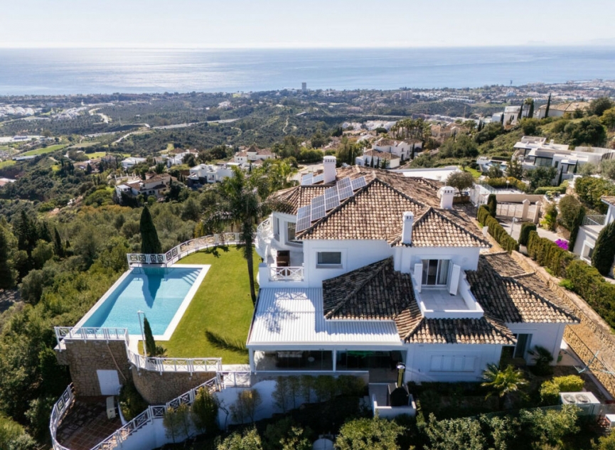 Resale - House -
Marbella